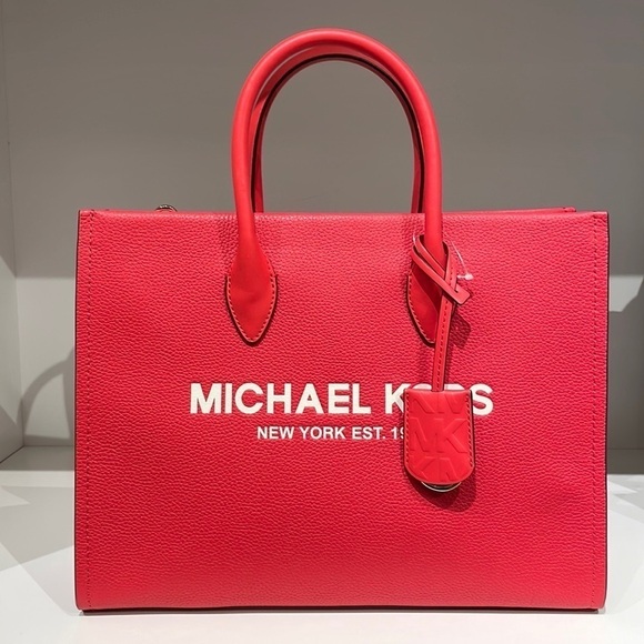 Michael Kors Handbags - MICHAEL KORS ❤️
Mirella Medium Pebbled Leather Tote Bag
